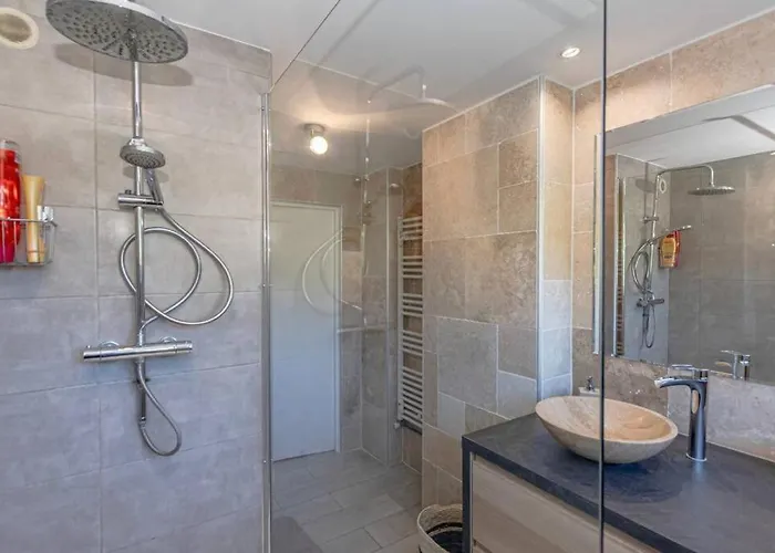 Le Calme Et Le Confort Des Sorbiers Apartament *